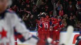 «Локомотив» подавляет соперников блестящей игрой в обороне. Даже Гусеву и Уилу не взломать ярославскую стену