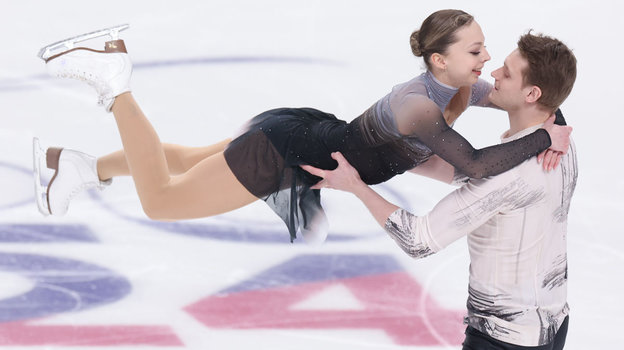Александра Бойкова и Дмитрий Козловский. Фигуристы Александра Бойкова и Дмитрий Козловский