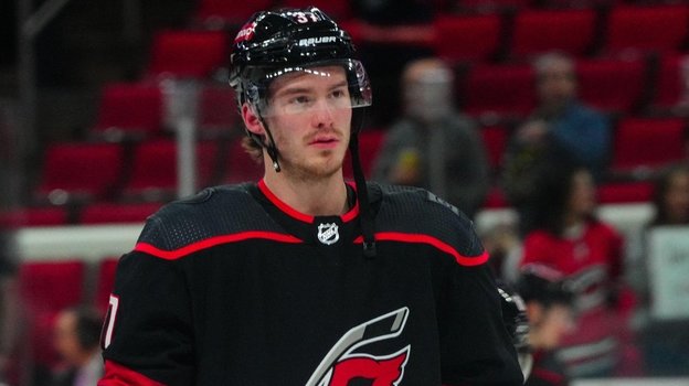 Андрей Свечников. Хоккеист Андрей Свечников.