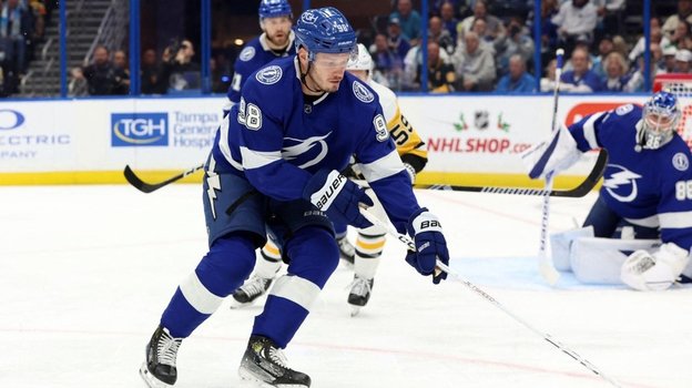 Михаил Сергачев. Хоккеист Михаил Сергачев.