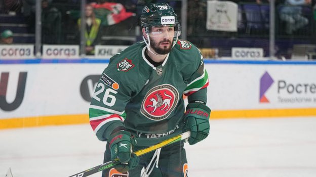 Вячеслав Войнов. Хоккеист Вячеслав Войнов.