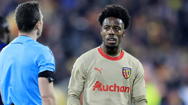 Элие Вахи. Футболист Элие Вахи