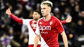 Футболист Александр Головин