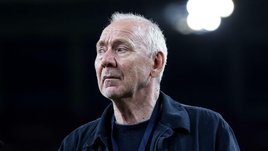 Тренер Олег Романцев.