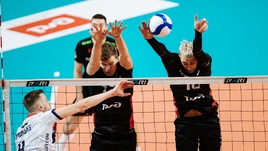 «Локомотив» остается лидером по итогам первого круга регулярки