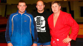 «Хотел отломать Федору ахилл. В итоге он отломал его мне: три дня на эту ногу встать не мог». Чугреев — гуру боевого самбо