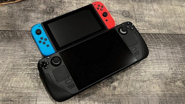 Nintendo Switch (сверху) и Steam Deck.