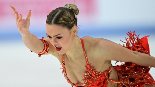 Луна Хендрикс.