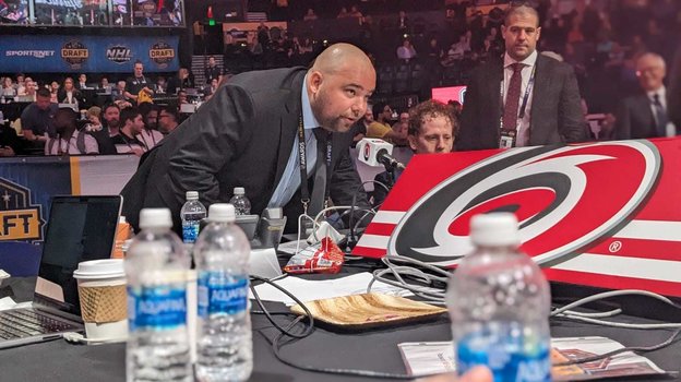 Скаут «Каролины» Олег Смирнов.