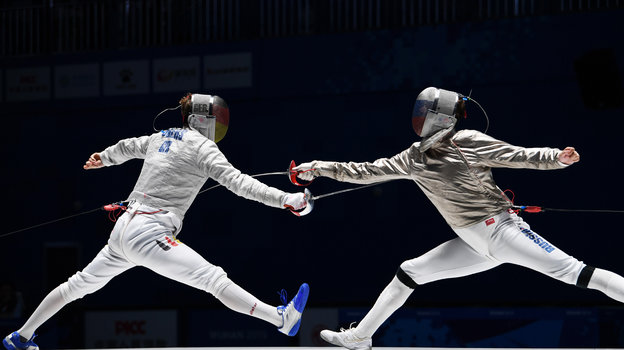 Константин Лоханов (справа).