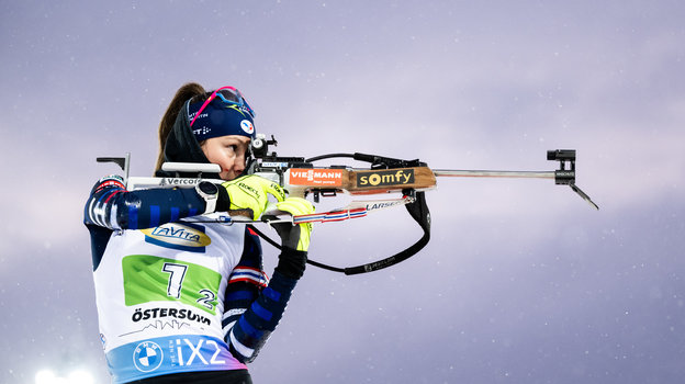 Хло Шевелье.