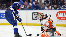 Кучеров разменял 800 очков в НХЛ! Сделал ассистентский хет-трик и прибил «Анахайм» за один период