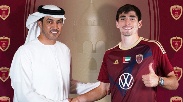 Зелимхан Бакаев (справа). Футболист Зелимхан Бакаев