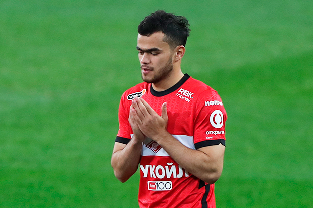 Остон Урунов.