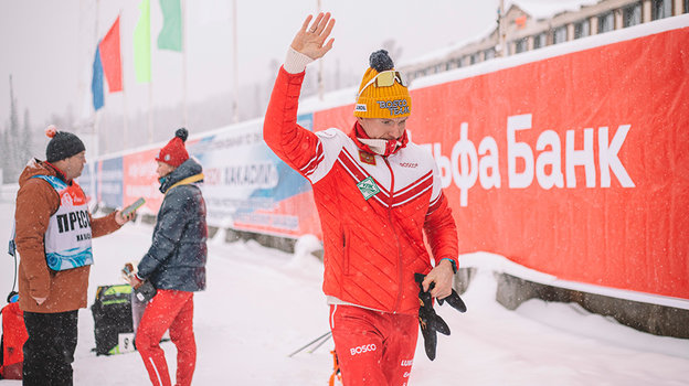 Александр Большунов.