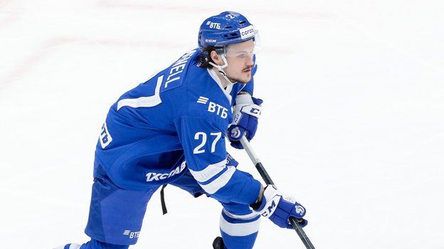 Бреннан Менелл.