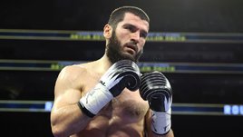 «Из-за слов Рогана мне надо аккуратно ходить по улице». Интервью Бетербиева после возвращения в Россию