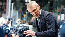 Главный тренер «Торпедо» Игорь Ларионов.