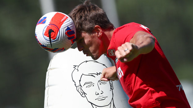 Александр Соболев. Футболист Александр Соболев