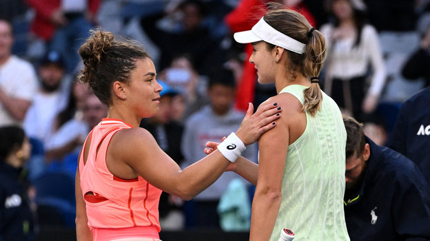 Ясмин Паолини и Анна Калинская.