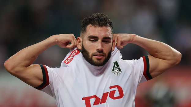 Наир Тикнизян.