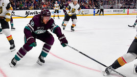 «В детстве кумиром был Рахунек. Когда он погиб, играл его клюшкой». Любушкин — о карьере, НХЛ и «Локомотиве»