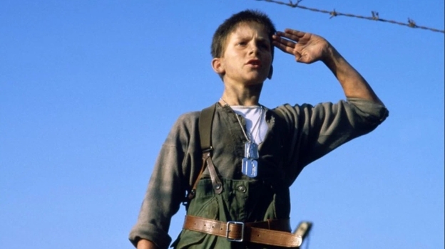 Кадр из фильма «Империя солнца».