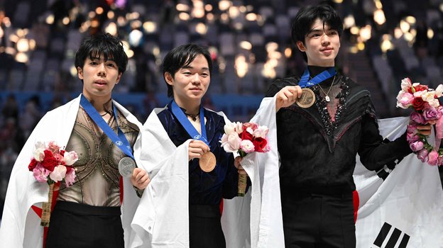 Юма Кагияма (в центре), Сун Сато (слева) и Чха Чжун Хван (справа).