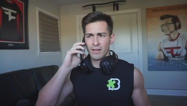 Даг Мартин.