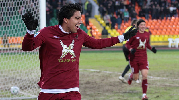 Кристиан Нобоа в «Рубине» в 2011 году. Футболист Кристиан Нобоа в «Рубине» в 2011 году