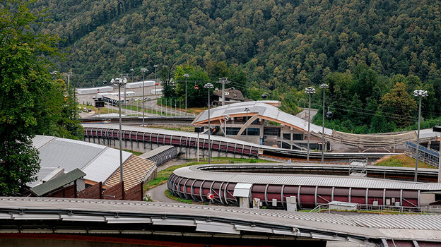 Санно-бобслейная трасса «Санки».