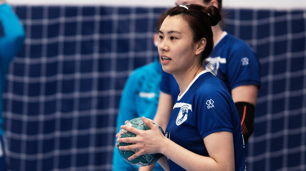 Цзинь Мэнцин. Гандболистки Цзинь Мэнцин