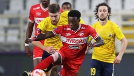 Угальде дебютировал, Джикия сыграл, Максименко «привез». «Спартак» крупно проиграл Карпину