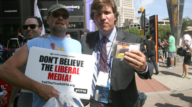 Такер Карлсон.