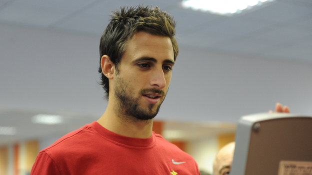 Николас Пареха.