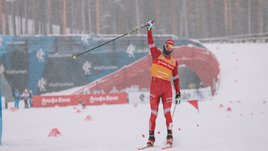 Большунов добыл двадцатую победу в сезоне подряд. Но в следующей гонке его команда не фаворит