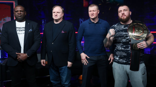 Кевин Джонсон, Владимир Хрюнов, Александр Поветкин и Шон Тернер.