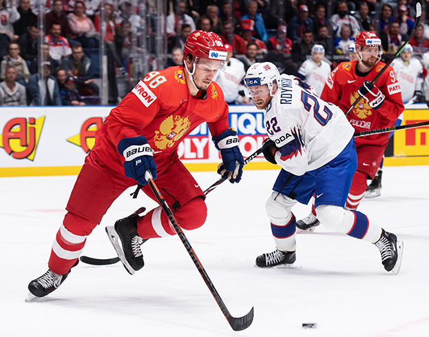 Михаил Сергачев.