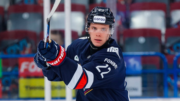 Данила Юров. Хоккеист «Металлурга» Данила Юров.