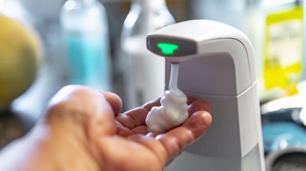 Что подарить маме на 8 марта. Автоматический дозатор мыла