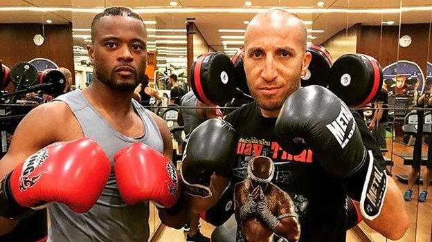 Патрис Эвра (слева).