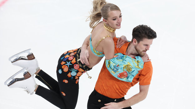 Фигуристы Александра Степанова и Иван Букин