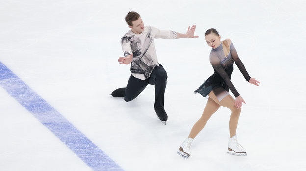 Фигуристы Александра Бойкова и Дмитрий Козловский