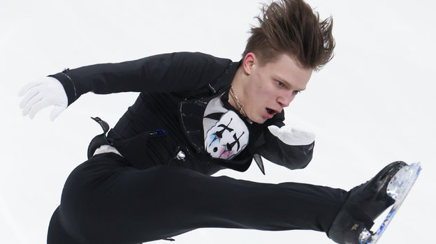 Фигурист Евгений Семененко