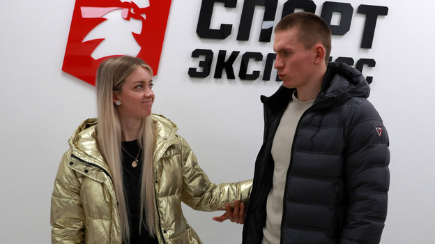 Александр Большунов и Анна Жеребятьева. Российский лыжник Александр Большунов и его жена Анна Жеребятьева.