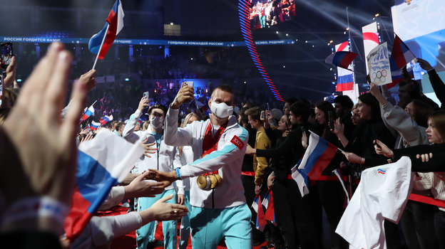 Александр Большунов на встрече российских призеров Олимпиады 2022 в Москве. Российский лыжник Александр Большунов на встрече российских призеров Олимпиады 2022 в Москве.