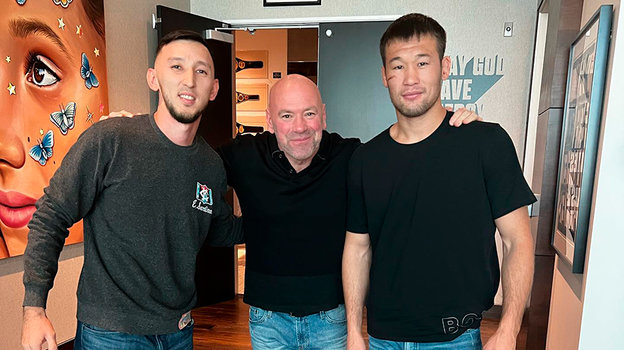 Саят Абдрахманов, Дана Уайт и Шавкат Рахмонов.