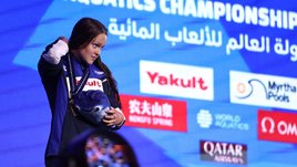 На ЧМ в Катаре освистали пловчиху из Израиля. Она улыбнулась и вздохнула