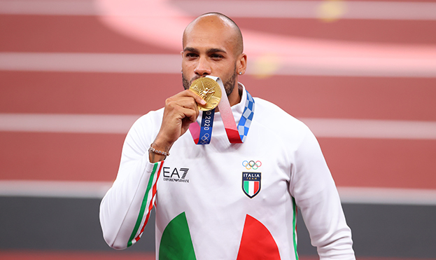 Марсель Якобс на Олимпиаде-2020 в Токио стал сильнейшим в беге на 100 метров.