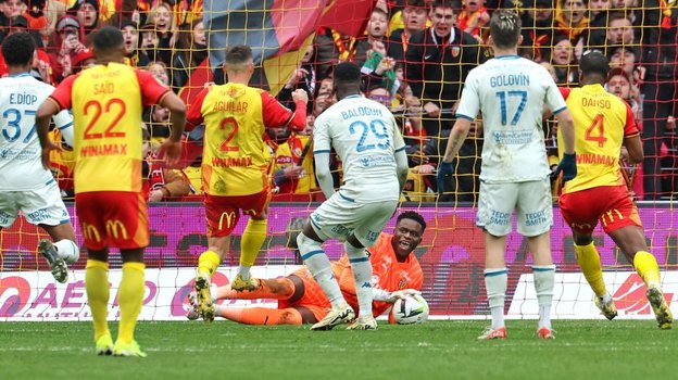 Форвард «Монако» Фоларин Балогун (№ 29) не забил пенальти.